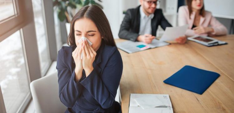 Dobrowolne ubezpieczenie chorobowe - co to jest i kto może z niego skorzystać? Poradnik