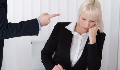 Dyskryminacja w pracy - co to? Wszystko, co musisz wiedzieć o tym zjawisku, jego prawnych aspektach i konsekwencjach