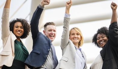 Dział handlowy - jaką pełni funkcję? Przewodnik po funkcjach, strategiach i wyzwaniach