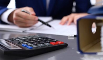 Działalność gospodarcza - co to? Przewodnik po rejestracji i prowadzeniu firmy w Polsce