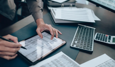 Faktura RR - co to? Przewodnik po rozliczeniach z rolnikami ryczałtowymi