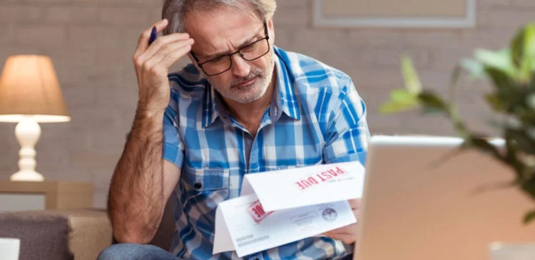 Jak ogłosić upadłość konsumencką? Przewodnik krok po kroku