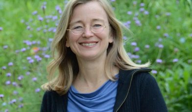 Kim Scott - kim jest autorka książki Szef wymagający i wyrozumiały? Poznaj ekspertkę od zarządzania zespołem