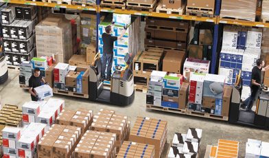 Kompletacja - co to? Przewodnik po procesie magazynowym, który naprawdę działa