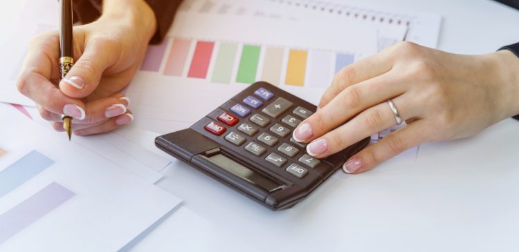 Koszt pracodawcy - co to? Pełne zrozumienie całkowitych wydatków na pracownika