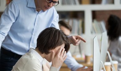 Mobbing w pracy - co to jest i jak sobie z nim poradzić? Pełny przewodnik