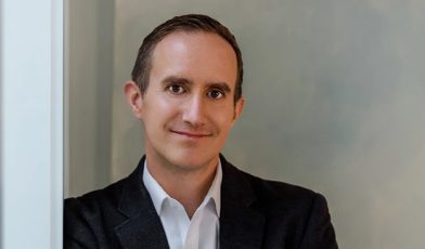 Morgan Housel - kim jest? Poznaj autora książki Psychologia Pieniędzy