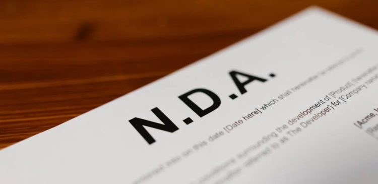 NDA - co to? Kompletny przewodnik po umowie o zachowaniu poufności