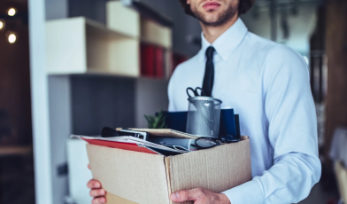 Odprawa przy zwolnieniu - co to jest, kiedy się należy i jak ją obliczyć? Poradnik