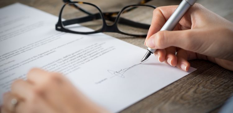 odstapienie-od-umowy-zawartej-na-odleglosc-co-to-poznaj-swoje-prawa-i-jak-z-nich-korzystac