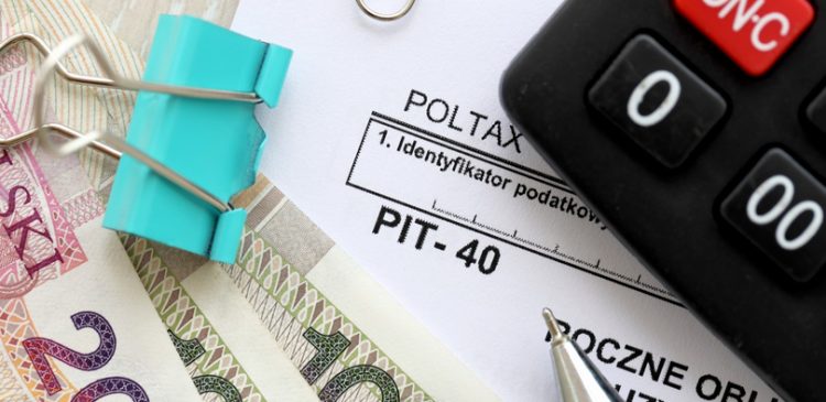 PIT 40A - co to? Wszystko, co musisz wiedzieć jako emeryt lub rencista