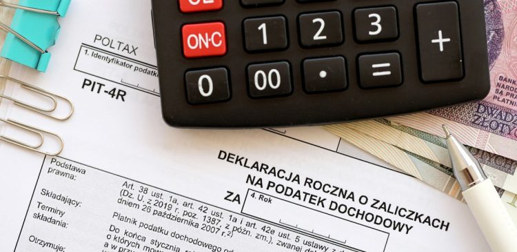PIT 4R - co to jest i jak złożyć ten formularz podatkowy w Polsce