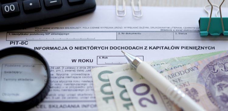 PIT 8C - co to? Twój przewodnik po rozliczeniu dochodów kapitałowych w Polsce