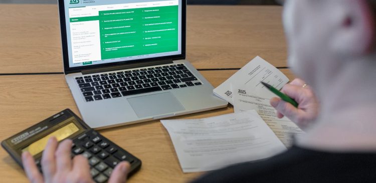 Płatnik składek - kto to jest i jakie ma obowiązki wobec ZUS? Poradnik