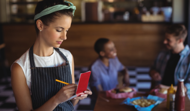Praca dla nieletnich - co to? Przewodnik po zasadach i możliwościach