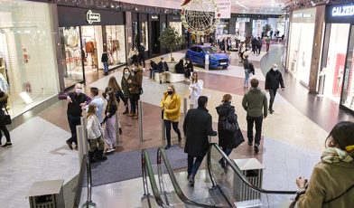 Prawo popytu - co to jest i jak działa? Kompletny przewodnik