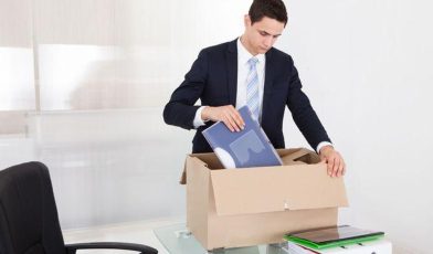 Rezygnacja z pracy - jak odejść zgodnie z prawem? Poradnik