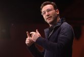 Simon Sinek - kim jest? Jak jego filozofia zmieniła myślenie o przywództwie i kulturze organizacyjnej?