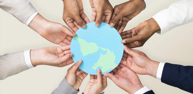 Społeczna odpowiedzialność biznesu (CSR) - co to? Kompleksowy przewodnik i najnowsze trendy