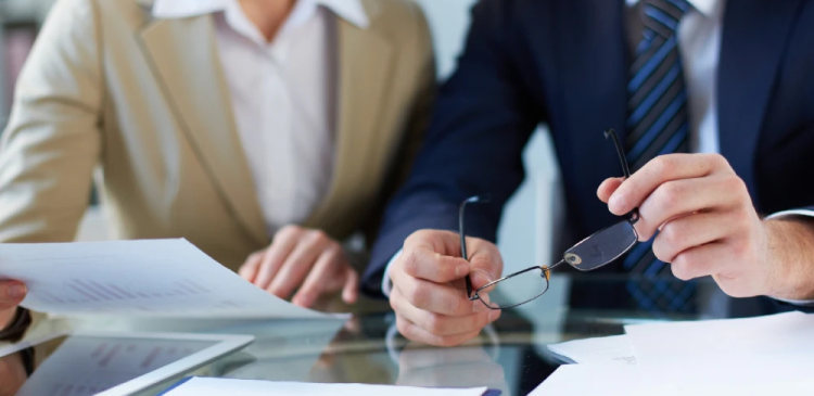 Spółka z ograniczoną odpowiedzialnością - co to? Kompleksowy przewodnik po jej założeniu i prowadzeniu