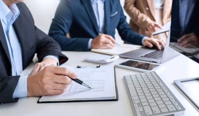 Spółki kapitałowe - co to jest i co musisz o nich wiedzieć, zakładając firmę w Polsce?