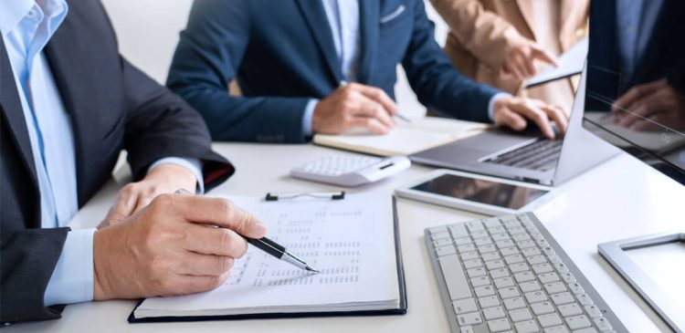 Spółki kapitałowe - co to jest i co musisz o nich wiedzieć, zakładając firmę w Polsce?