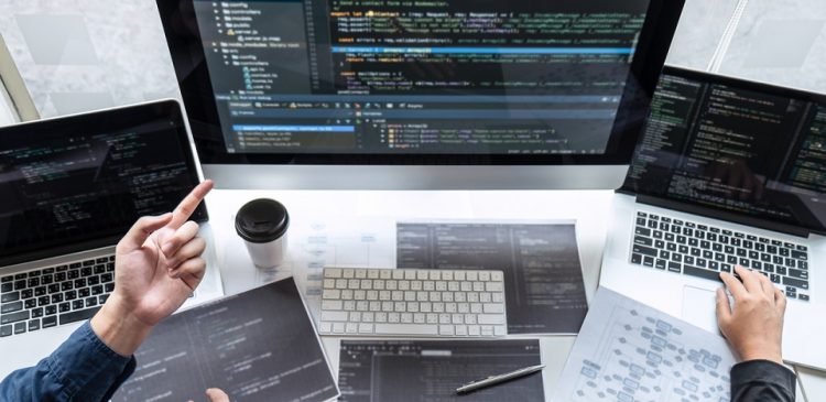 Tester oprogramowania - kim jest? Obowiązki, umiejętności i perspektywy kariery