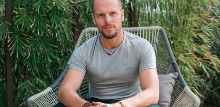 Tim Ferriss - kim jest? Poznaj guru produktywności, inwestora i autora bestsellerów