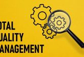 TQM - co to jest? Przewodnik po zarządzaniu jakością dla firm
