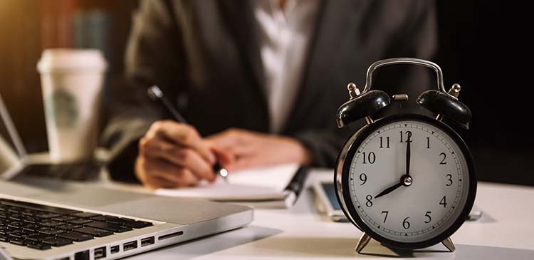 Wymiar czasu pracy - co to jest i co musisz o nim wiedzieć? Poradnik
