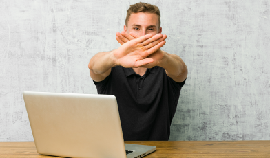 Zakaz konkurencji - co to jest i jak chroni pracodawcę? Poradnik