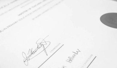 Zaświadczenie - co to? Przewodnik po dokumentach urzędowych