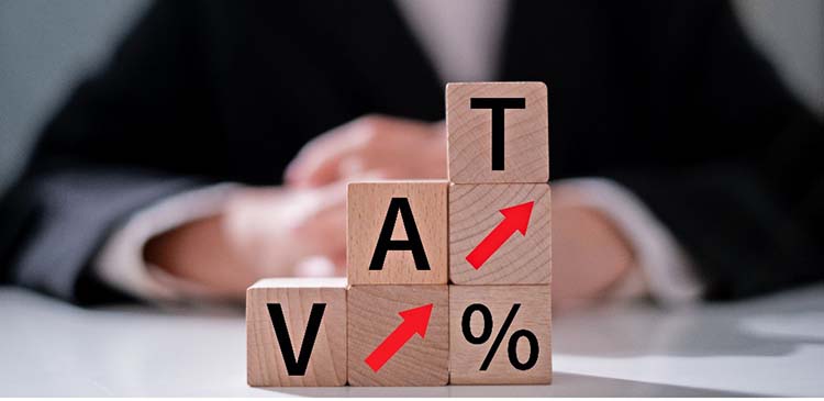 Zwolnienie z VAT - co to jest? Kiedy i jak z niego skorzystać? Poradnik