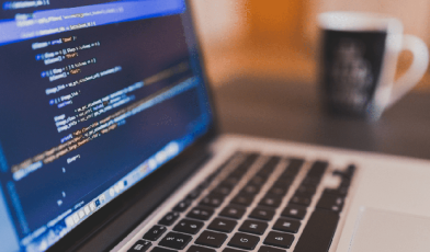 Pipeline - co to? Kompletny przewodnik po inżynierii oprogramowania i DevOps