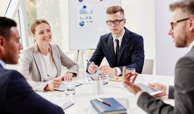 Taktyka - co to? Kompletny przewodnik po definicji, zastosowaniu i ewolucji