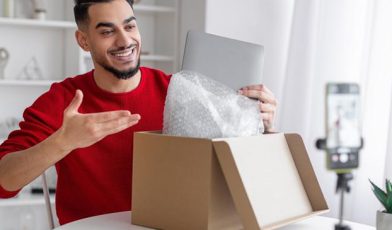 Unboxing - co to? Jak otwarcie pudełek zmienia decyzje zakupowe i buduje zaufanie? Przewodnik