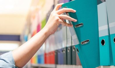 Akta osobowe pracownika - co to jest i jak je ogarnąć? Poradnik