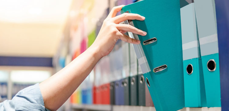 Akta osobowe pracownika - co to jest i jak je ogarnąć? Poradnik