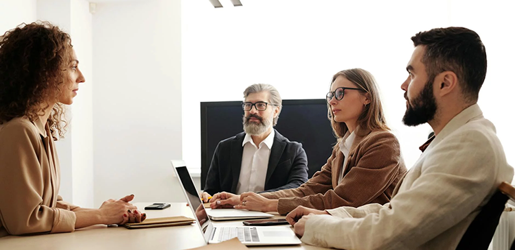 Dział HR - czym jest i jakie są jego funkcje oraz przyszłość w organizacji? Przewodnik