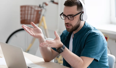 Pełny etat - wszystko, co musisz wiedzieć o 40 godzinach pracy w tygodniu