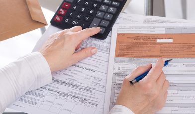 Podatek dochodowy - Twój przewodnik po PIT i CIT w Polsce