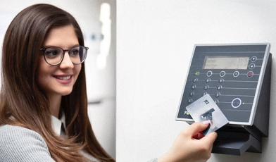 Rejestrator czasu pracy - co to jest i jak wybrać najlepszy system dla Twojej firmy?