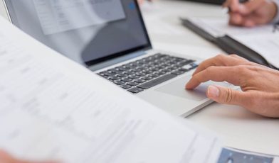 Chmura faktur - co to jest i jak ułatwia zarządzanie dokumentami księgowymi? Poradnik