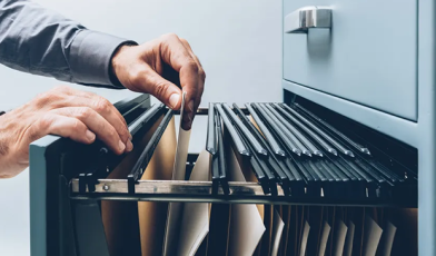 Dokumentacja pracownicza - czym jest i jak ją prowadzić? Przewodnik od A do Z