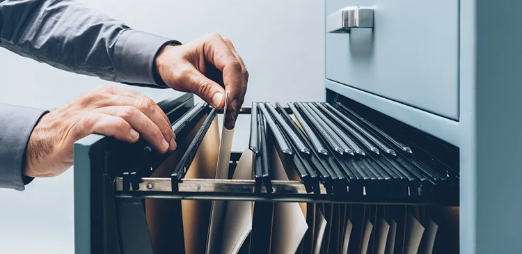 Dokumentacja pracownicza - czym jest i jak ją prowadzić? Przewodnik od A do Z