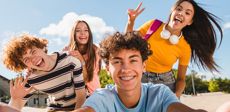 Generacja Alpha - kim są, co ich wyróżnia i jak zmienią przyszłość? Przewodnik