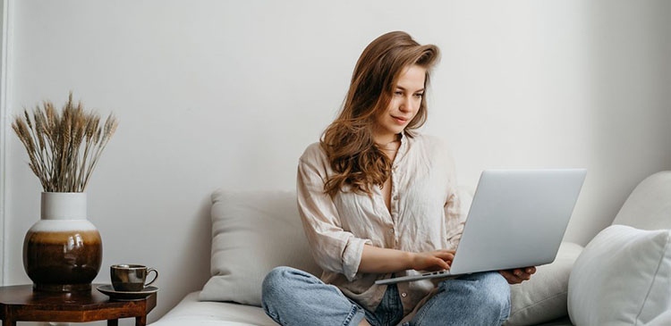 Kto płaci podatek od umowy zlecenia? Poznaj obowiązki zleceniodawcy i zleceniobiorcy