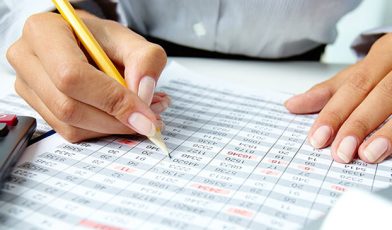 Mała księgowość - co to? Wszystko, co musisz wiedzieć o uproszczonych finansach firmy