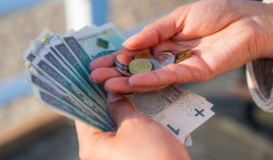 Najniższa krajowa na pół etatu - ile wynosi? Wszystko, co musisz wiedzieć o zarobkach