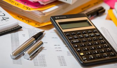 Obrót a przychód - czym się różnią? Poznaj kluczowe różnice